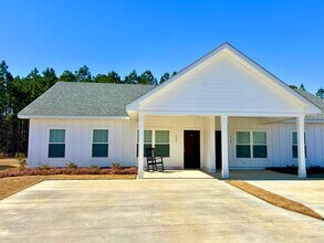 Building Photo - 232 Firefly Ln