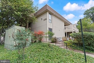 Building Photo - 5766 Rexford Ct