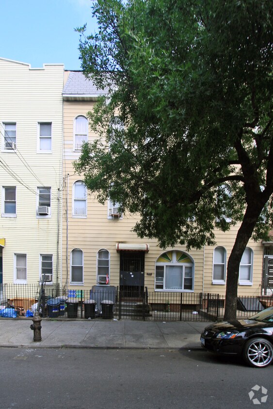 Primary Photo - 1661 Dekalb Ave