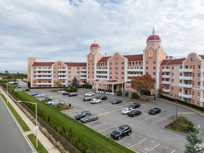 Building Photo - Lido Beach Towers