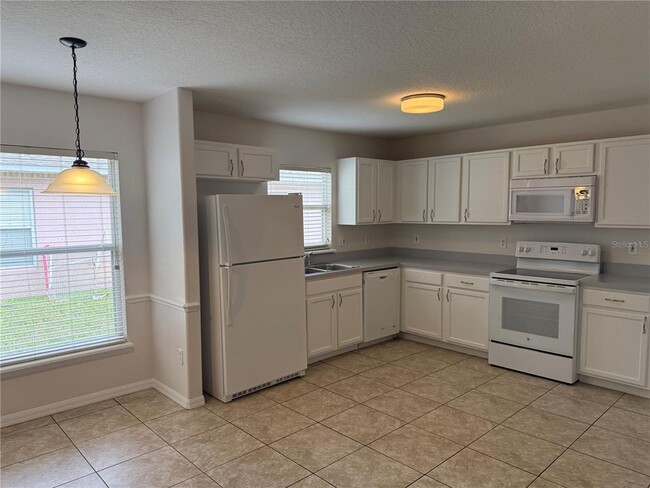 Building Photo - 122 Brightview Dr