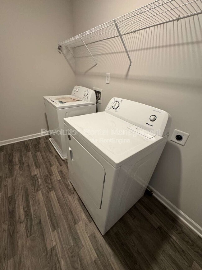 Foto del edificio - 4903 Hillstone Dr