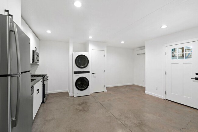 Foto del edificio - 345 Wheeler Ave