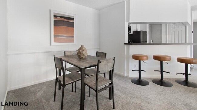 Foto del edificio - 10263 Whispering Forest Dr
