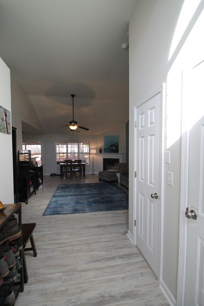 Foto del edificio - Exclusively offered by MUSE REALTY, LLC