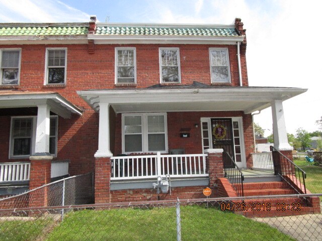 Primary Photo - 744 Arnold Ave