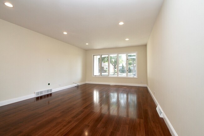 Building Photo - 8218 Springfield Ave