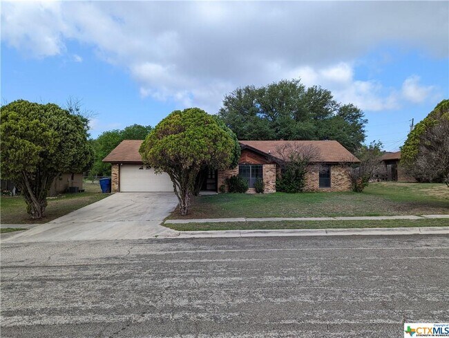 Building Photo - 1105 Timmons Dr
