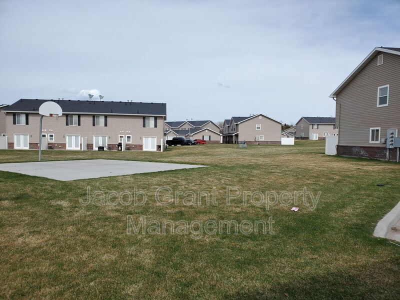 Primary Photo - 459 Pheasant Ridge Dr