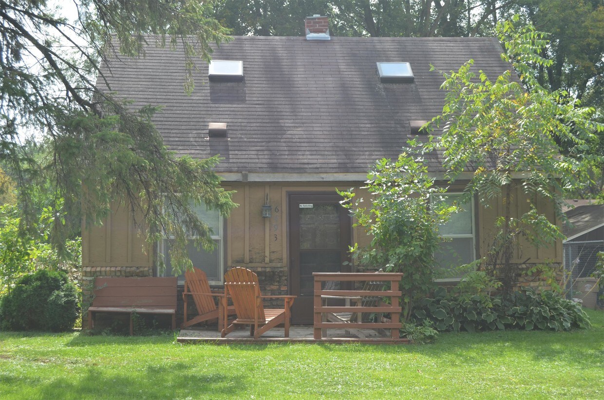 Primary Photo - 6493 50th St N