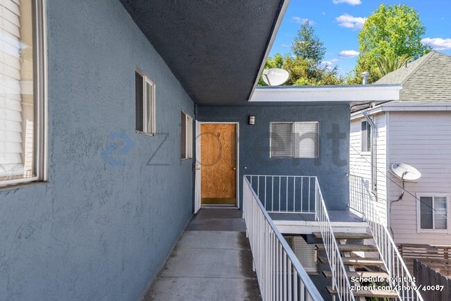 Building Photo - 3809 Buell St