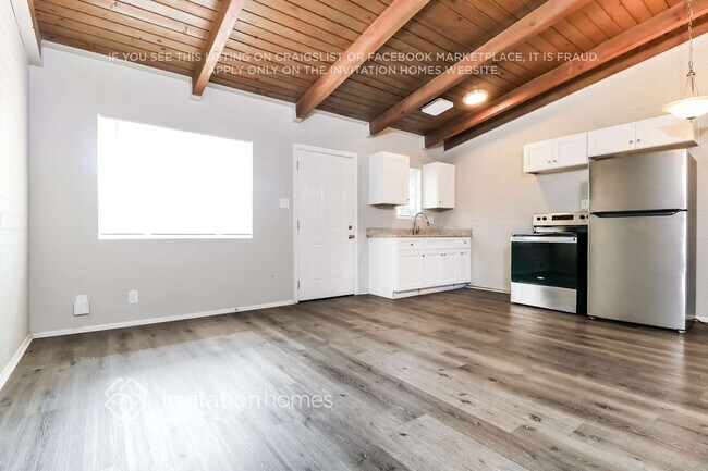 Foto del edificio - 6532 N 59th Dr