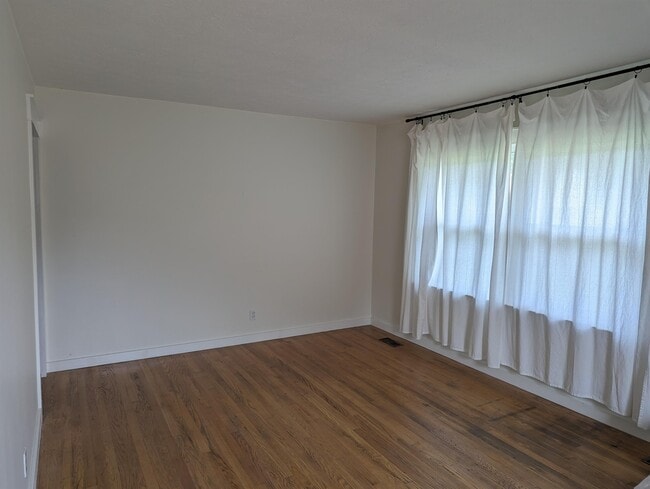 Photo - 2121 Price Ave House