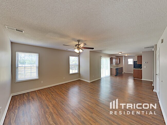 Building Photo - 113 Fox Grove Cir