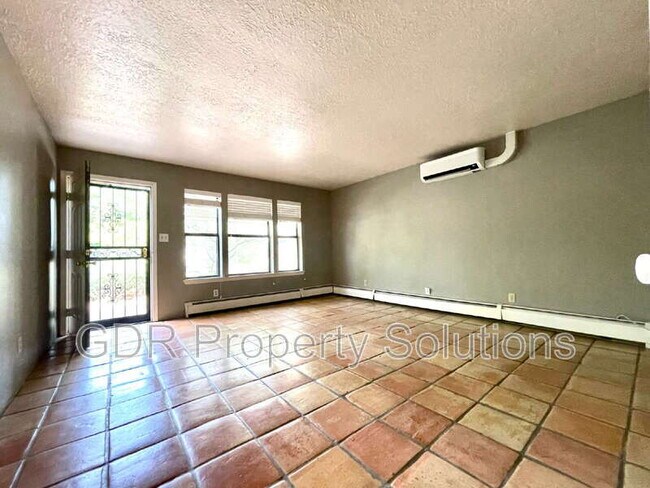 Foto del edificio - 314 Amherst Dr SE