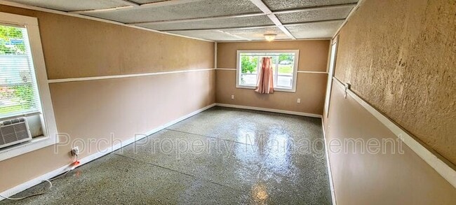 Foto del edificio - 7318 Hayward Ave