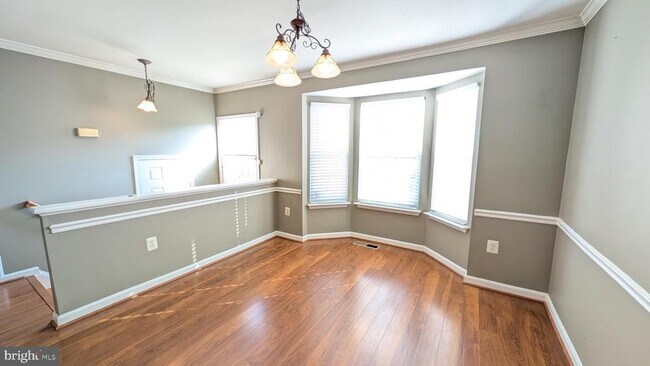 Foto del edificio - 424 Lilac Terrace NE