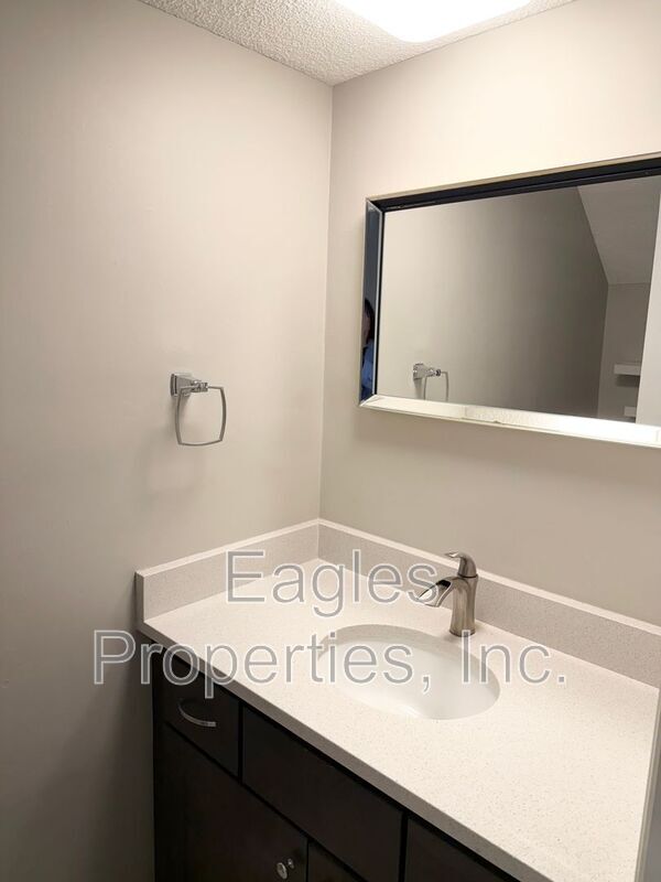 Foto del edificio - 2002 Stephens Ct