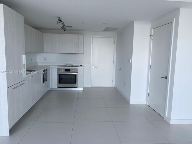 Foto del edificio - 501 NE 31st St