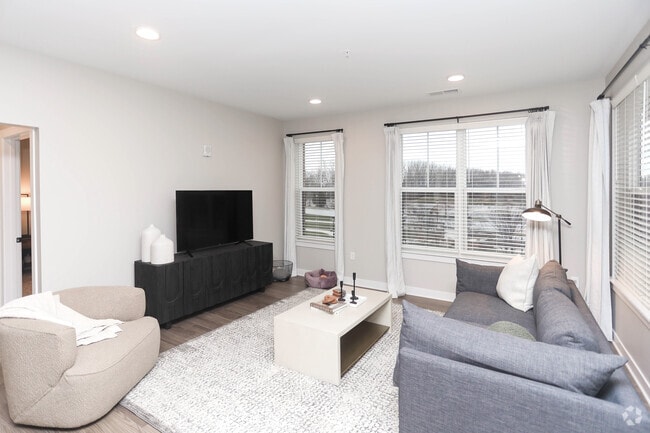 2BR, 2BA - 1177 SF - Federal Hill