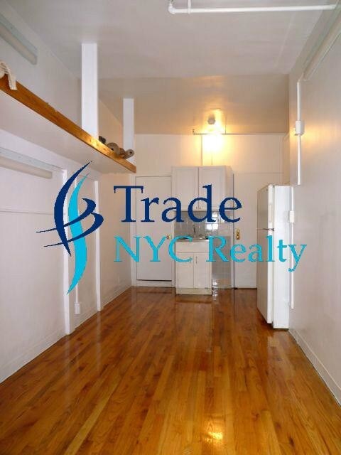 Building Photo - 112 MacDougal St