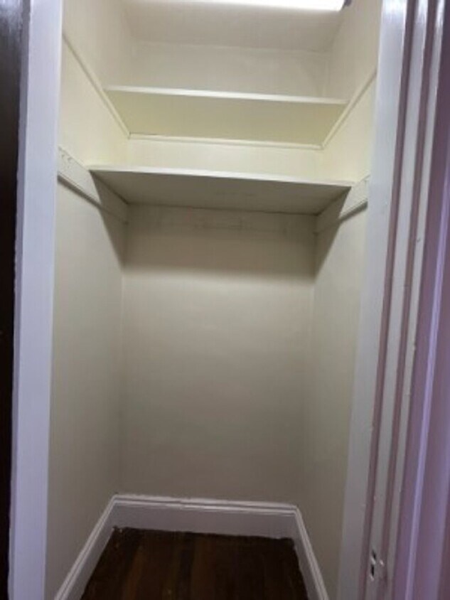 Allston 1 Bed 1 Bath - NO BROKER FEE 9/1 - Allston 1 Bed 1 Bath - NO BROKER  FEE 9/1