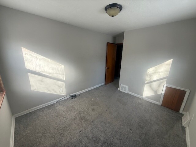 Foto del edificio - 15818 Maplewood Ave