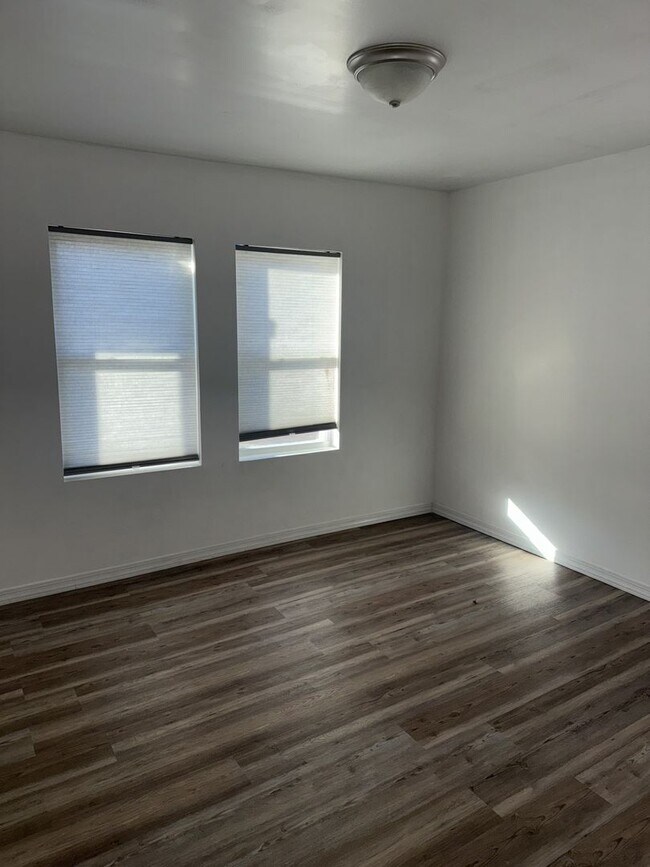 Foto del edificio - 3331 Madison Ave