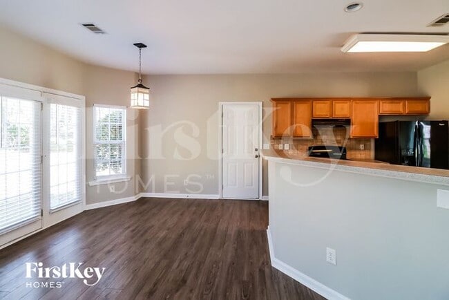 Building Photo - 2991 Summerfield Ct