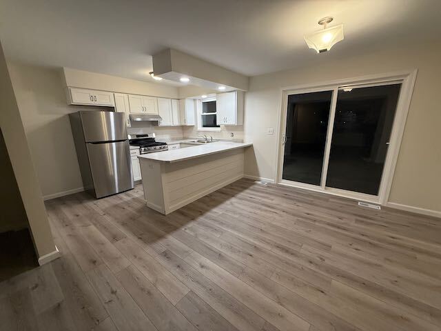 Building Photo - Newly Renovated Duplex unit in North Peoria