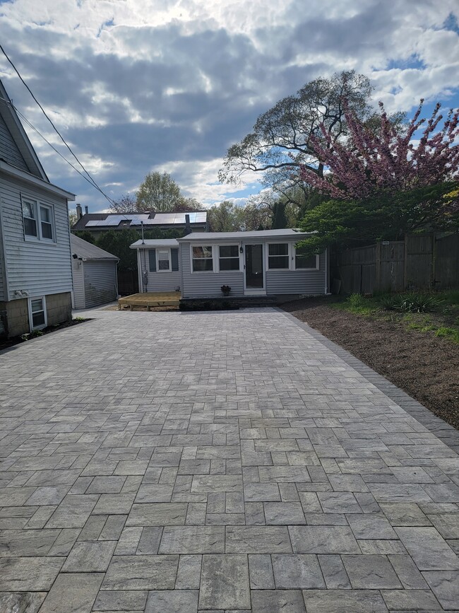 Large Shared Driveway - 218 Chatham Ave