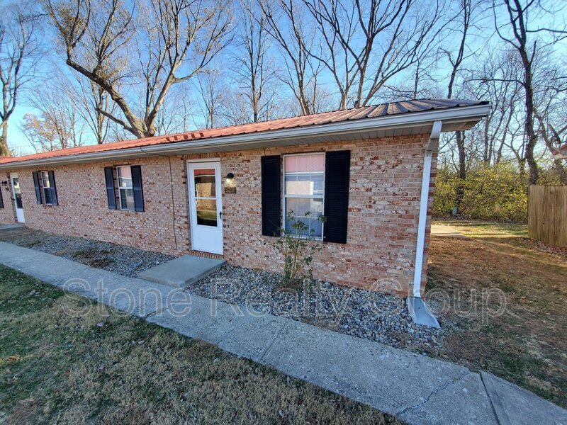2482 E Clayton Dr, Terre Haute, IN 47802 Condo for Rent in Terre