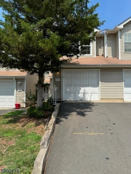 Building Photo - 13 De Palma Ct