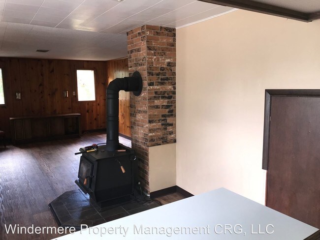 Foto del edificio - 3 br, 2 bath House - 584 Lyle Snowden Rd