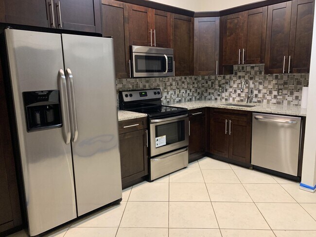 Foto del edificio - 9814 Watermill Cir