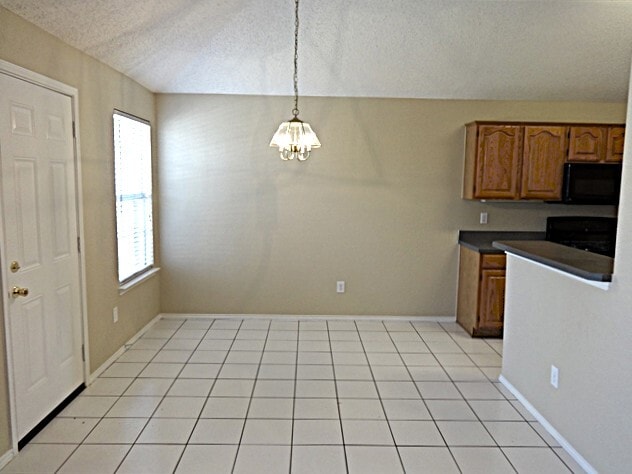 Building Photo - 3207 Athens Dr