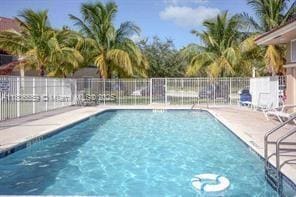 Foto principal - 1049 Golden Lakes Blvd