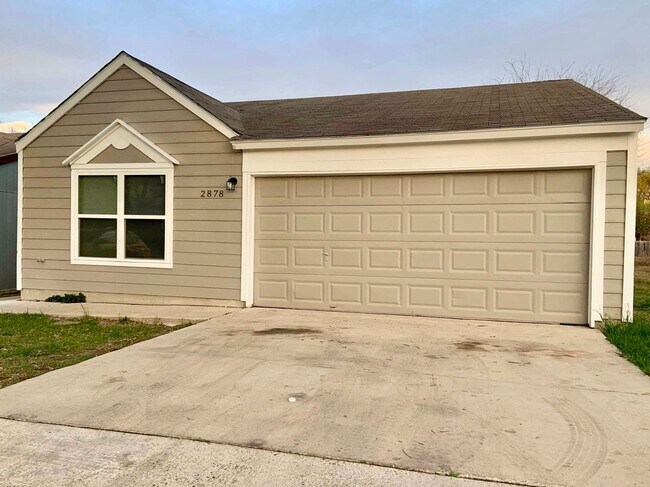 Building Photo - Beautifully remodeled single story 3 bedro...