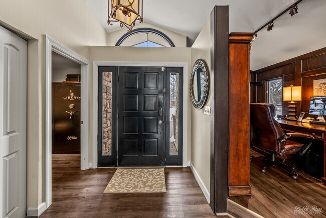 Foto del edificio - 208 Brookdale Ln