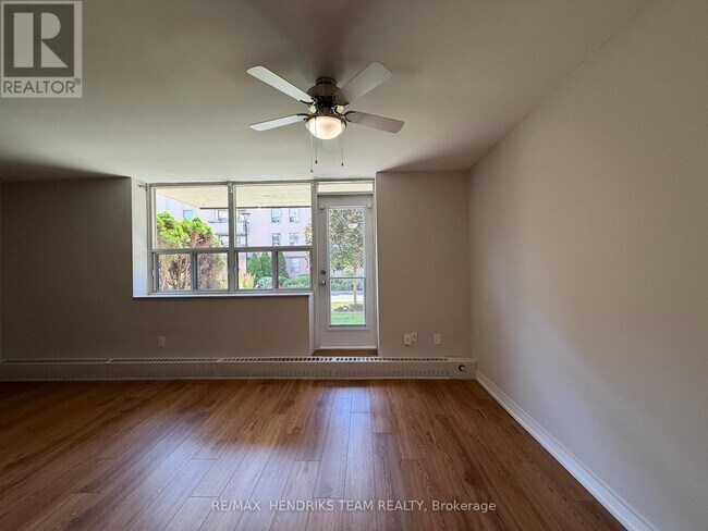 Building Photo - 158 Fitch St