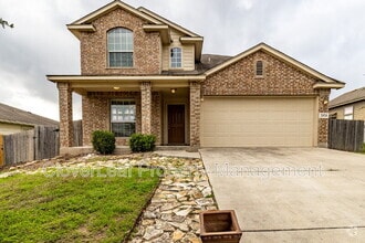 Building Photo - 2424 Dimmitt Dr