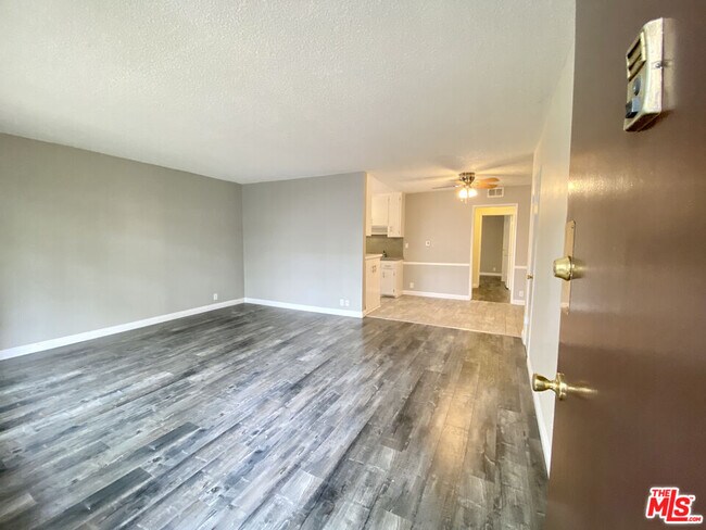 Foto del edificio - 1018 N Hayworth Ave