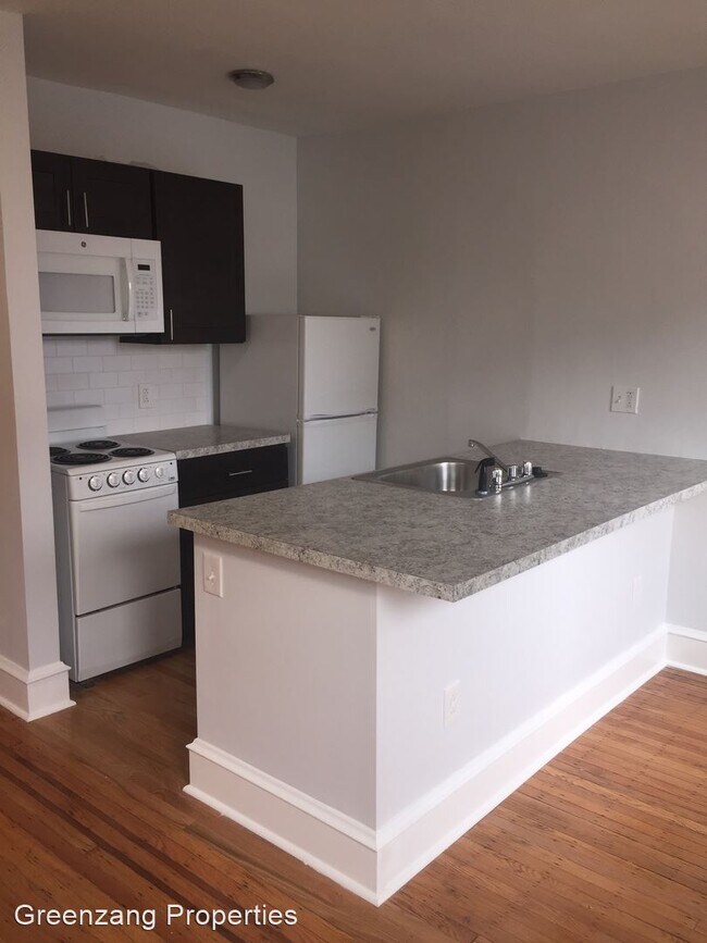 Foto del edificio - 4107 Chester Ave