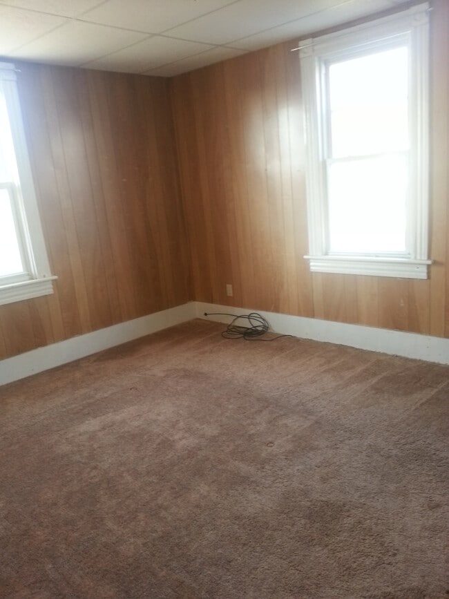 Building Photo - 341 Summerhill Ave