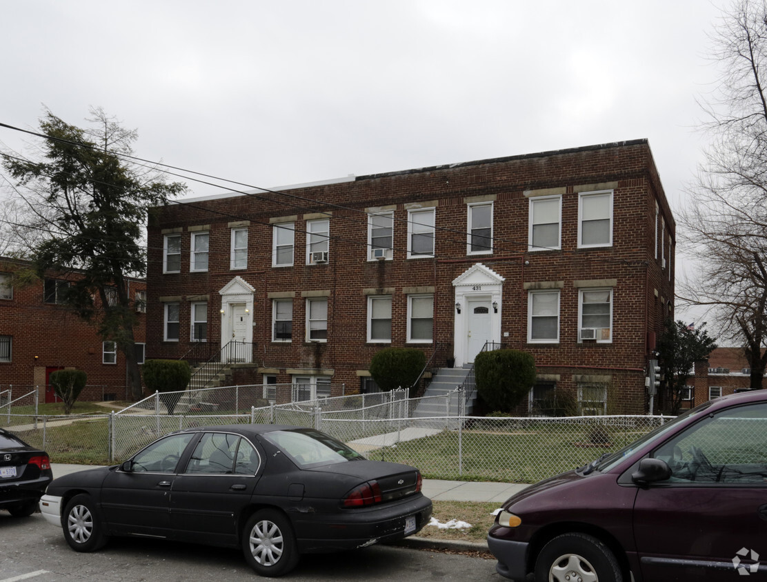 Primary Photo - 433 Brandywine St SE