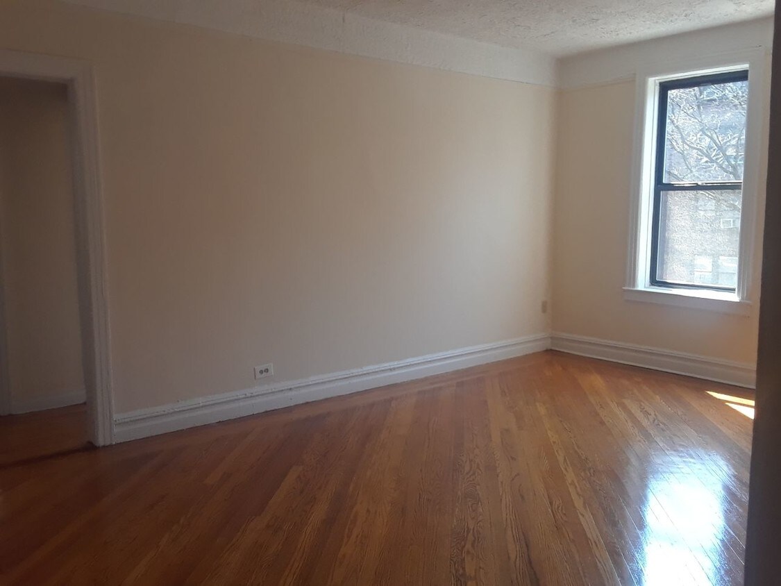 Primary Photo - 6315 110th St