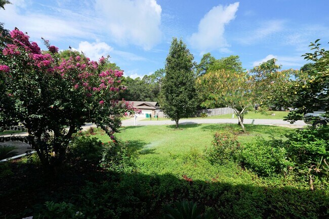 Foto del edificio - 504 Miller Ln