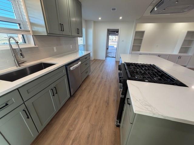 Foto del edificio - 3302 Latham Dr