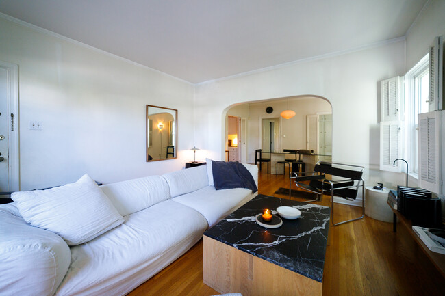 Foto del edificio - Chic !  1000sq.ft 1 Bed/1 Bath Los Feliz S...