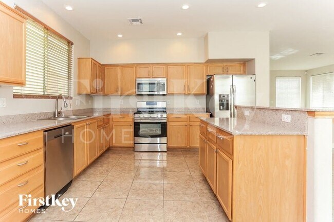 Foto del edificio - 6857 N Campbell Rd